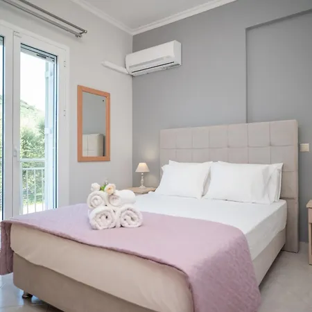 Famozo Hill Private By 