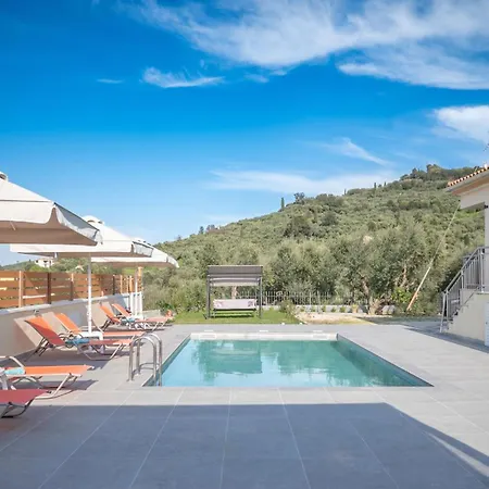 Famozo Hill Private By 