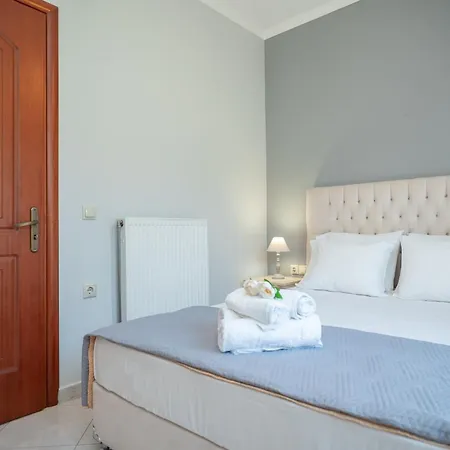 Famozo Hill Private By 