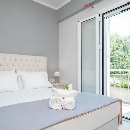 Famozo Hill Private By 